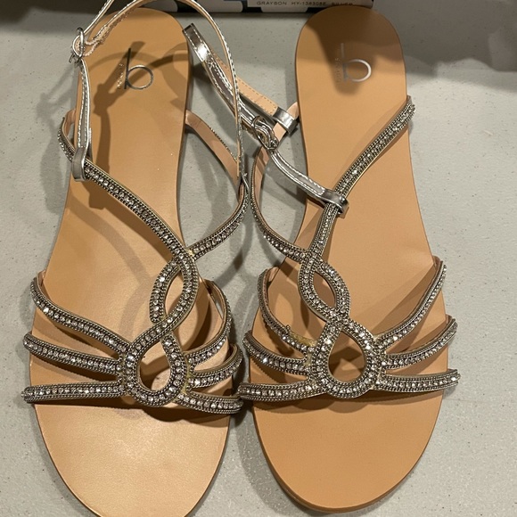 Sandals Silver Size 10 NEW - Picture 1 of 6